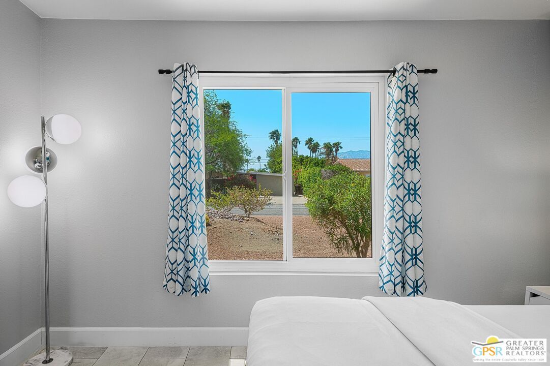 Bedroom, Interior, Water