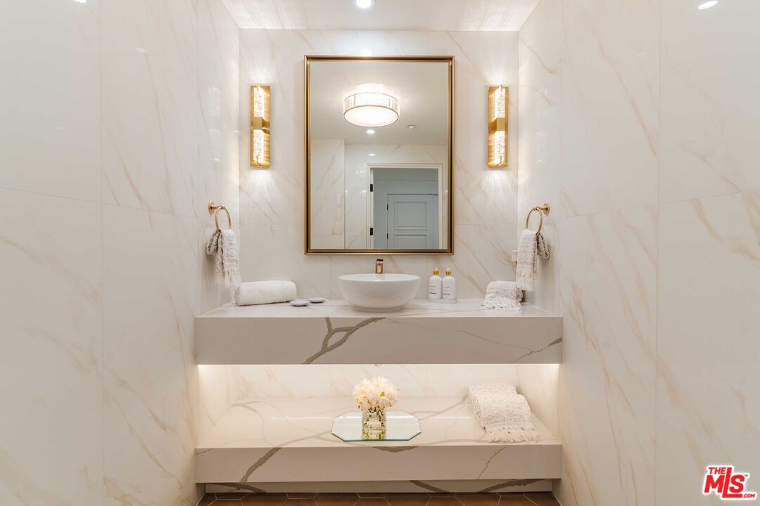 Bathroom, Interior, Marble Walls