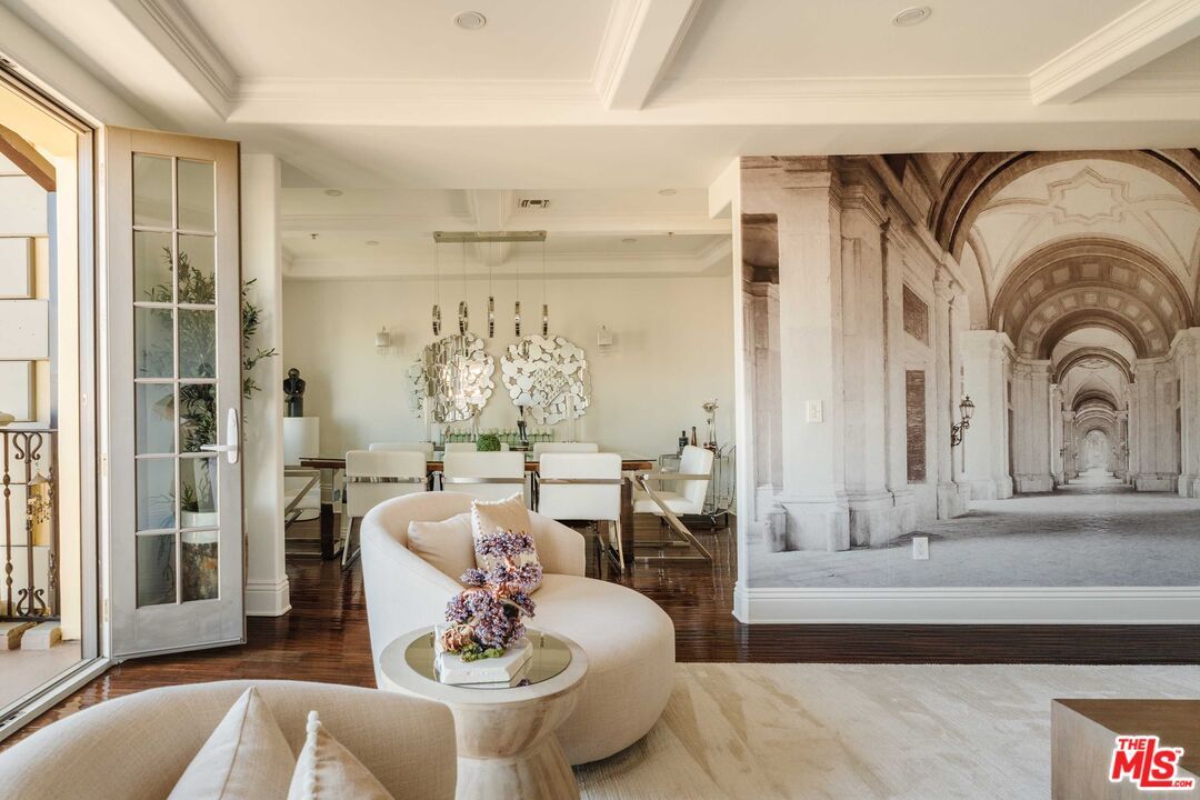 Dining room, Interior, Living room, Pendant Lights, Recessed Lighting, Wood Texture Flooring