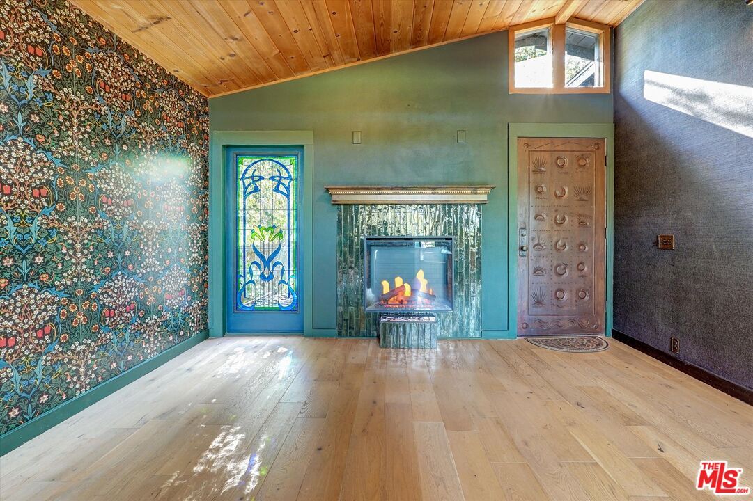 Empty room, Fireplace, Interior, Wooden Ceilings, Wood Texture Flooring