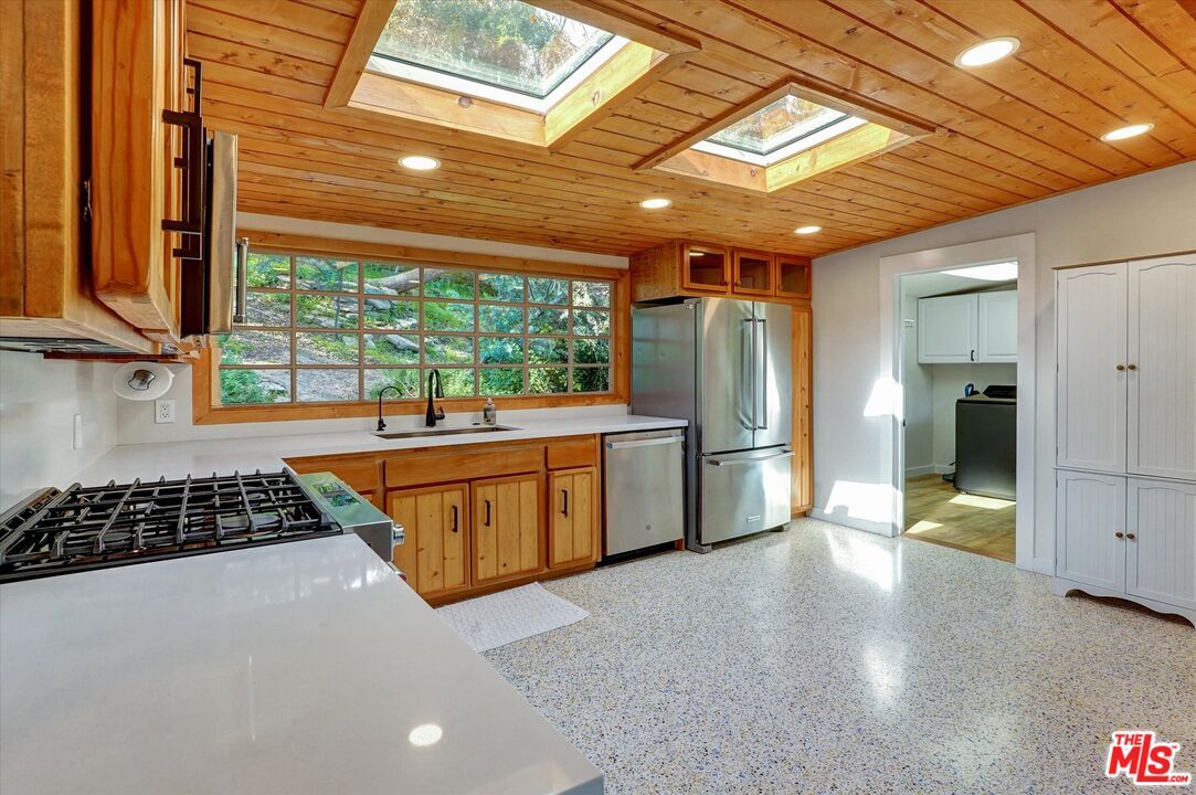 Interior, Kitchen, Recessed Lighting, Wooden Ceilings