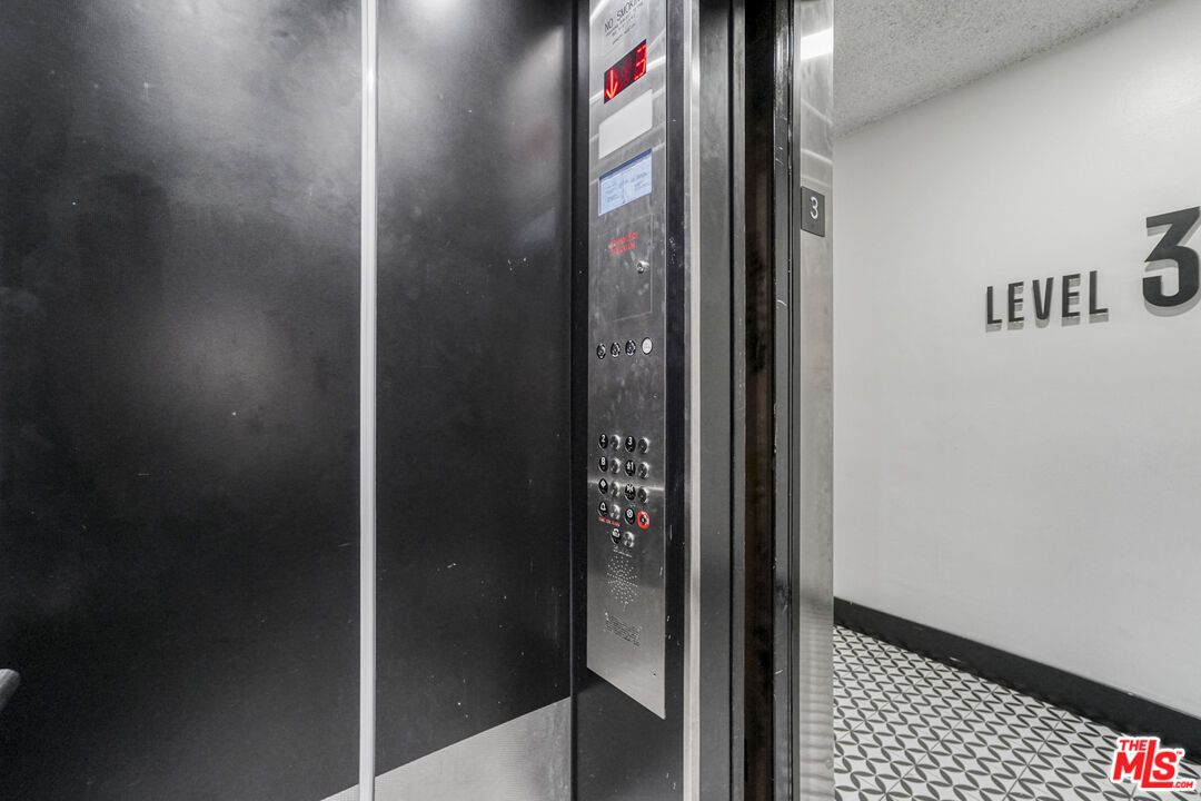 Elevator, Interior
