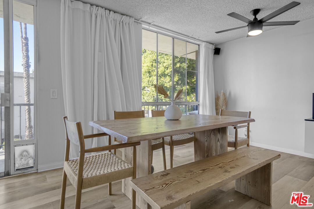Dining room, Interior, Wood Texture Flooring