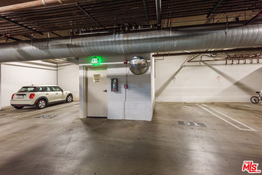 Garage, Interior