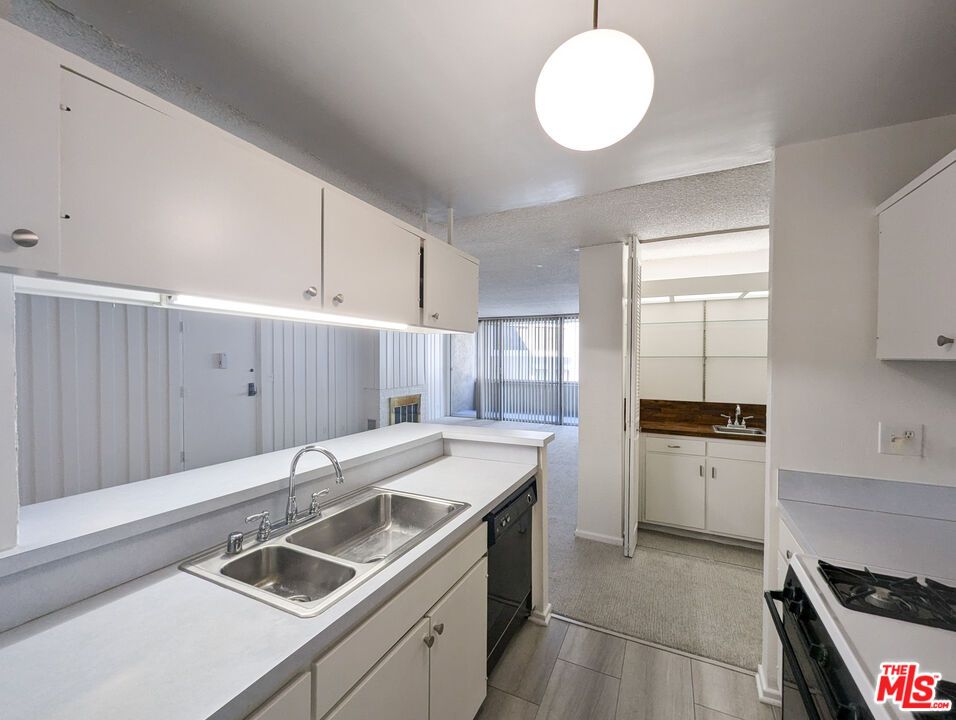 Interior, Kitchen, Pendant Lights