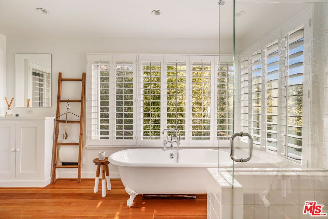 Bathroom, Free Standing Baths, Interior, Recessed Lighting, Wood Texture Flooring