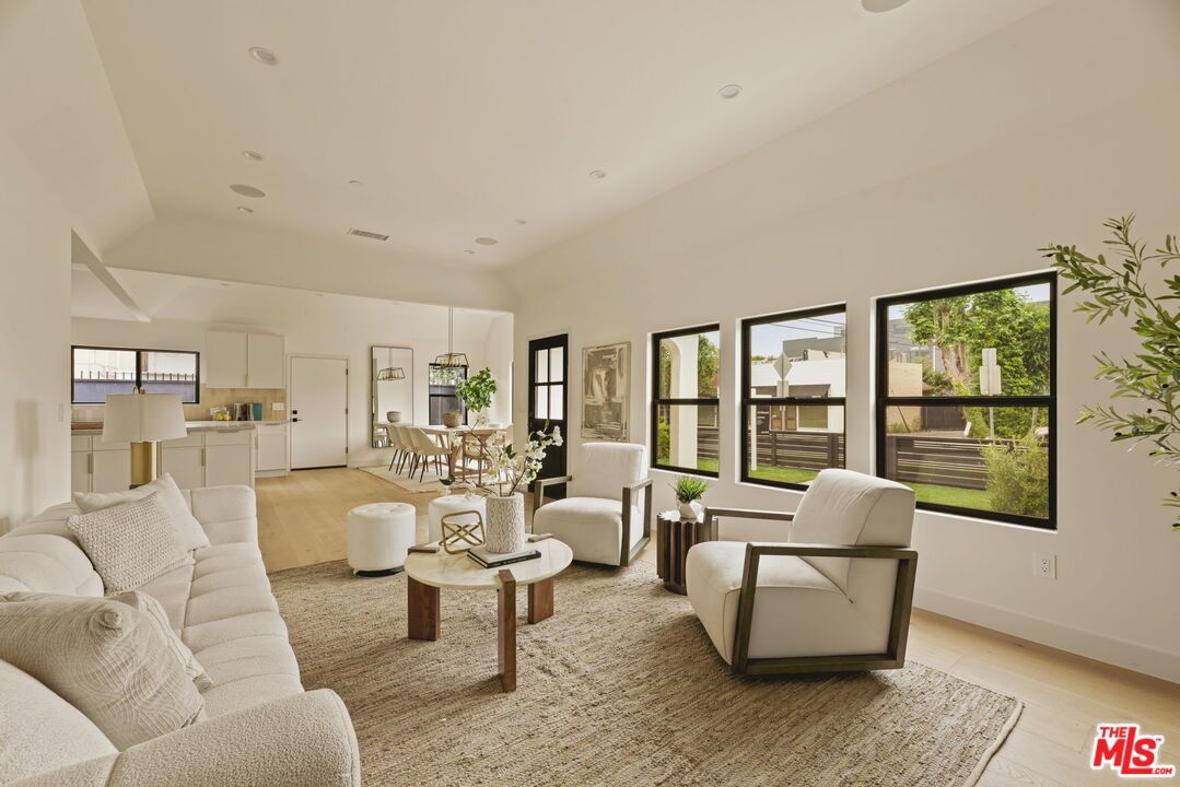 Dining room, Interior, Living room, Recessed Lighting, Wood Texture Flooring