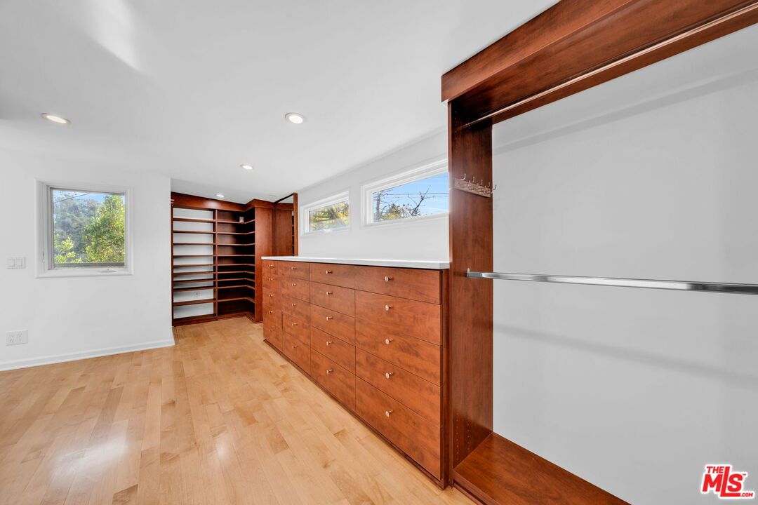 Interior, Recessed Lighting, Walk-in Closets, Wood Texture Flooring