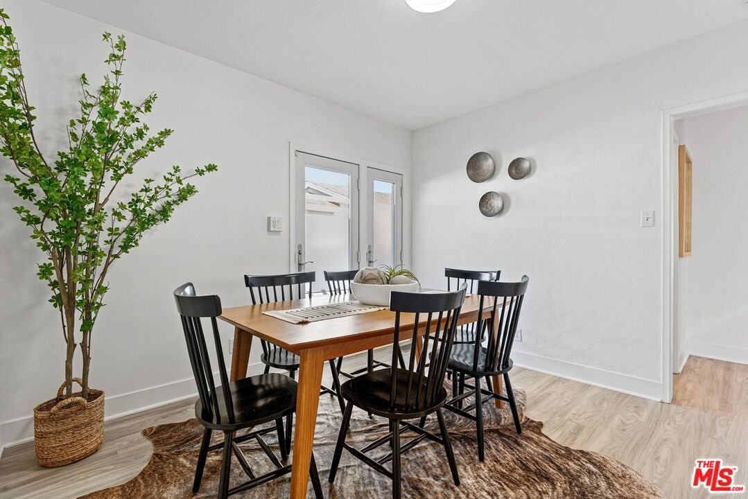 Dining room, Interior, Wood Texture Flooring