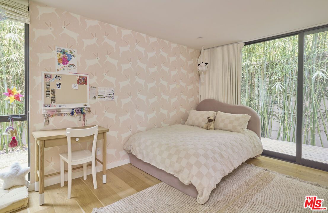 Bedroom, Interior, Pendant Lights, Wood Texture Flooring
