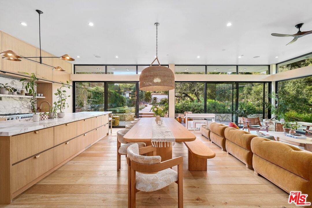 Dining room, Interior, Living room, Pendant Lights, Recessed Lighting, Wood Texture Flooring