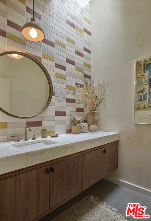 Bathroom, Interior, Pendant Lights