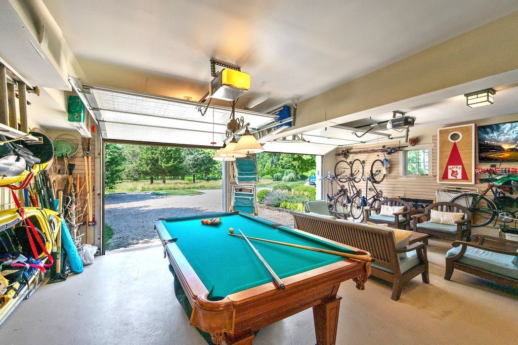 Billiard Table, Game Room, Interior, Pendant Lights