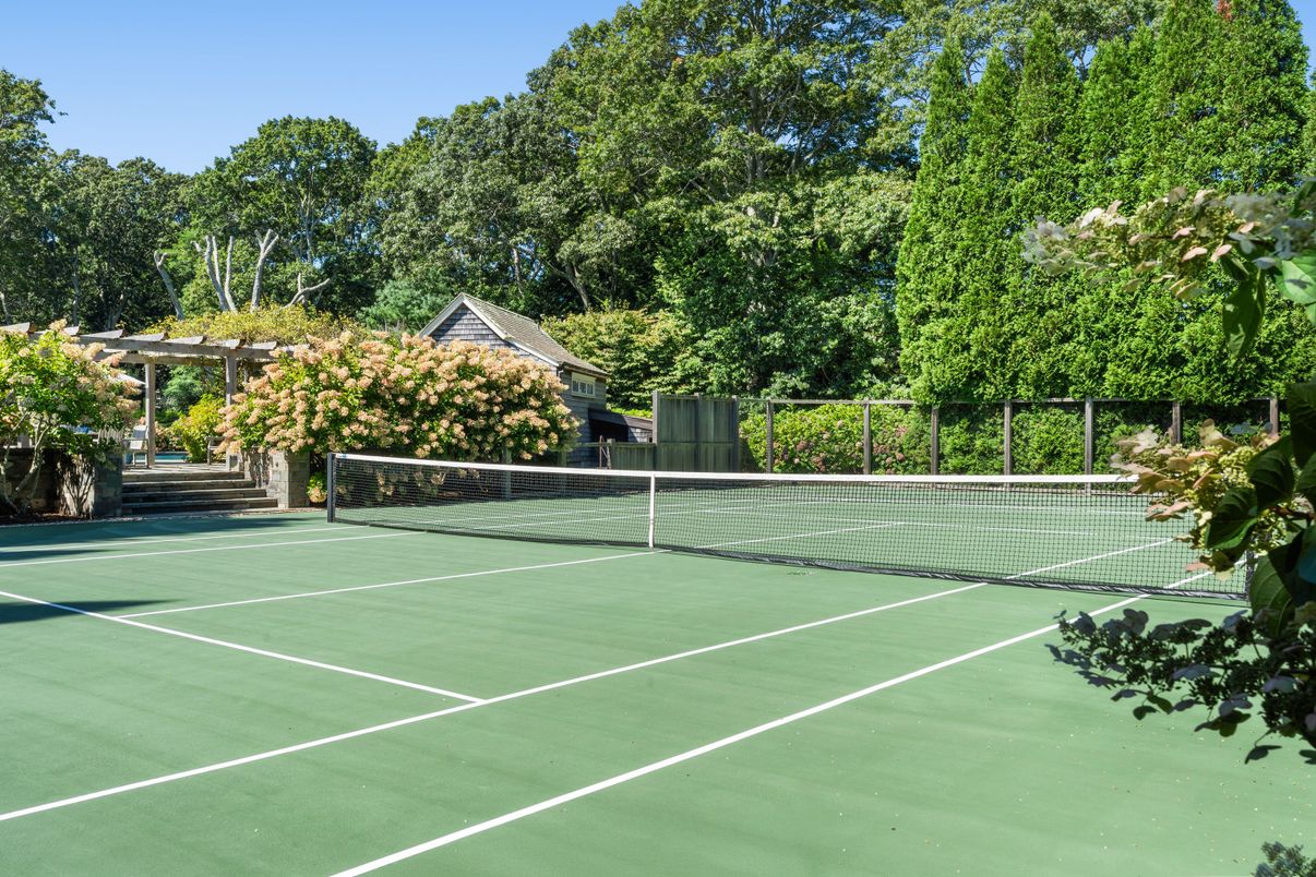 Exterior, Tennis Courts