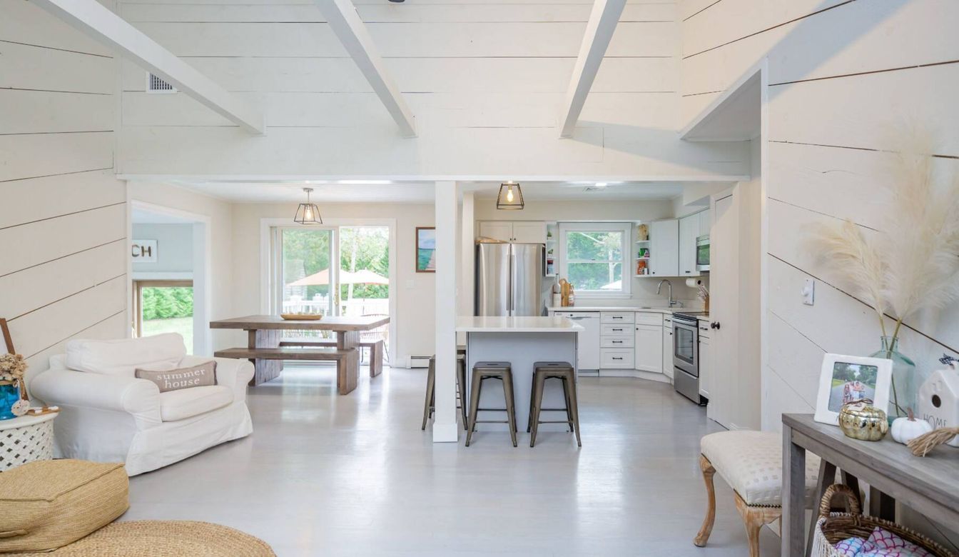 Interior, Kitchen, Pendant Lights, Stainless Steel Appliances