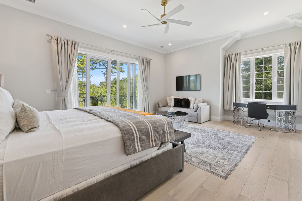 Bedroom, Home Office, Interior, Recessed Lighting, Wood Texture Flooring