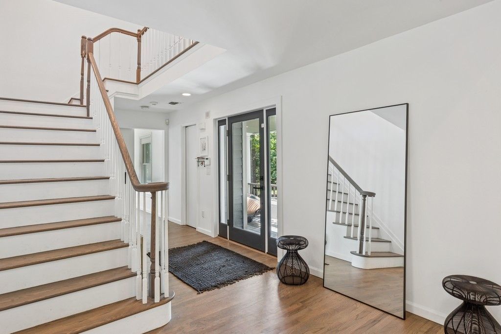 Interior, Recessed Lighting, Wood Texture Flooring