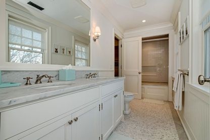 Bathroom, Interior, Recessed Lighting