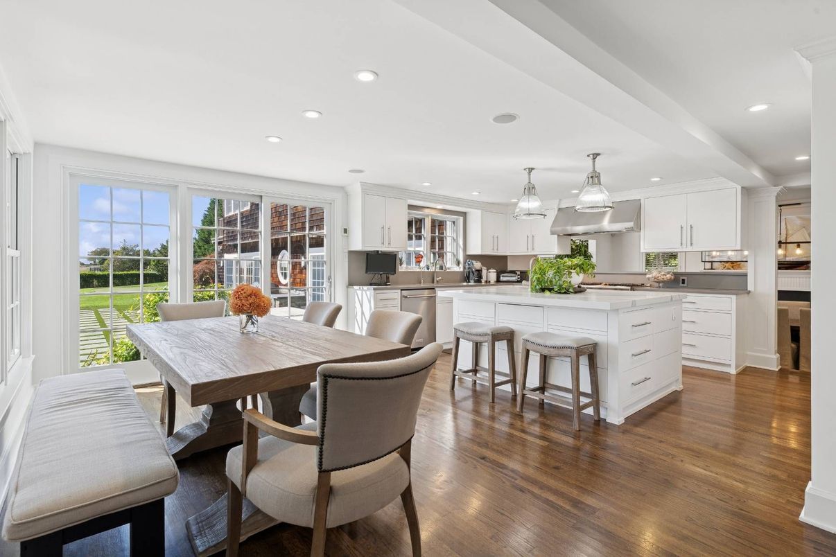 Dining room, Interior, Kitchen, Pendant Lights, Recessed Lighting, Stainless Steel Appliances, Wood Texture Flooring