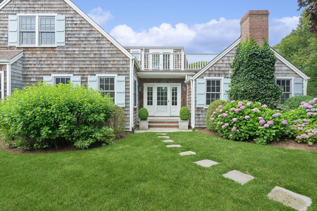 Exterior, Facade, Brick Traditional