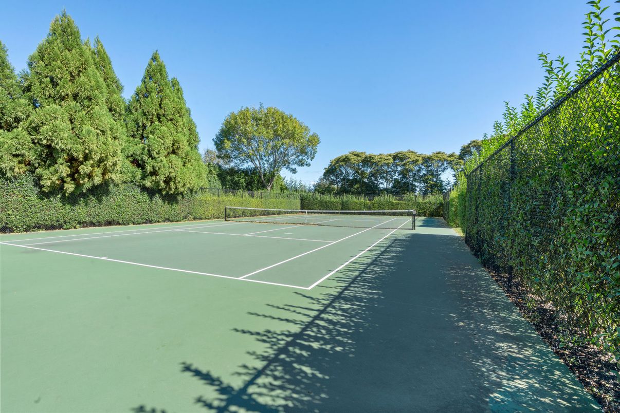 Exterior, Tennis Courts