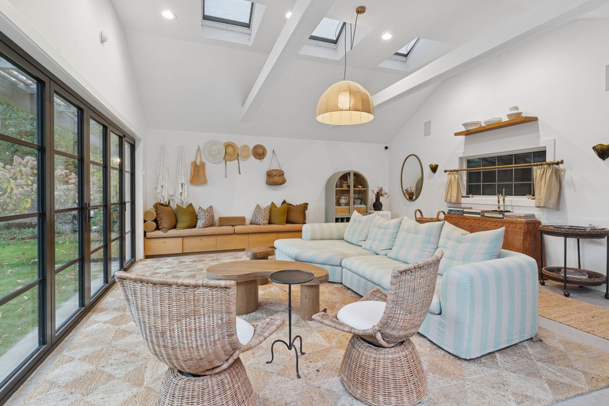 Fireplace, Interior, Living room, Pendant Lights, Recessed Lighting