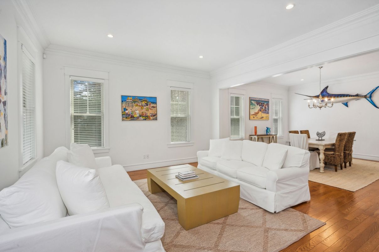Dining room, Interior, Living room, Pendant Lights, Recessed Lighting, Wood Texture Flooring