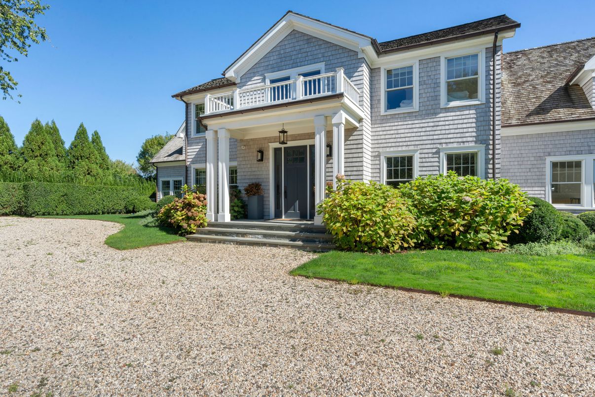 Exterior, Facade, Queen Anne Victorian