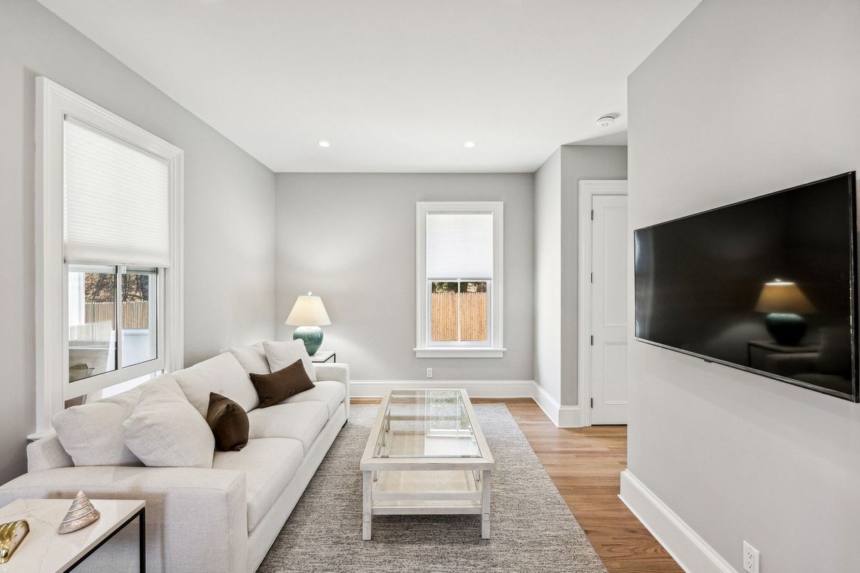 Interior, Living room, Recessed Lighting, Wood Texture Flooring