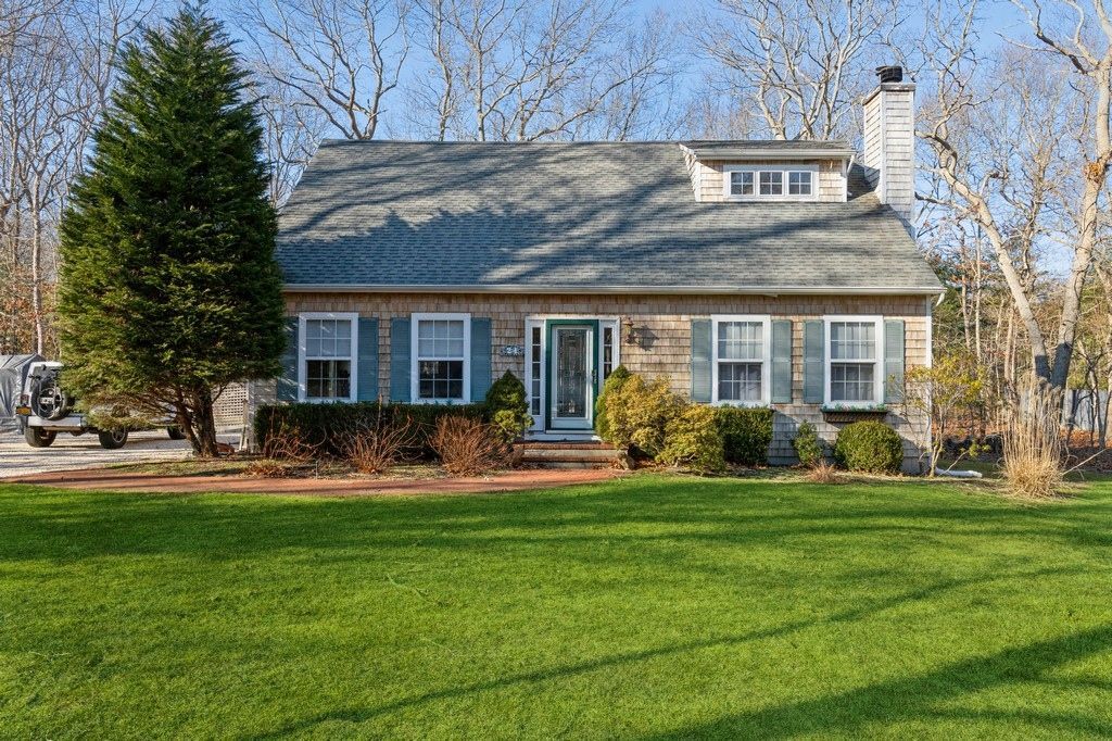 Exterior, Facade, Cape Cod