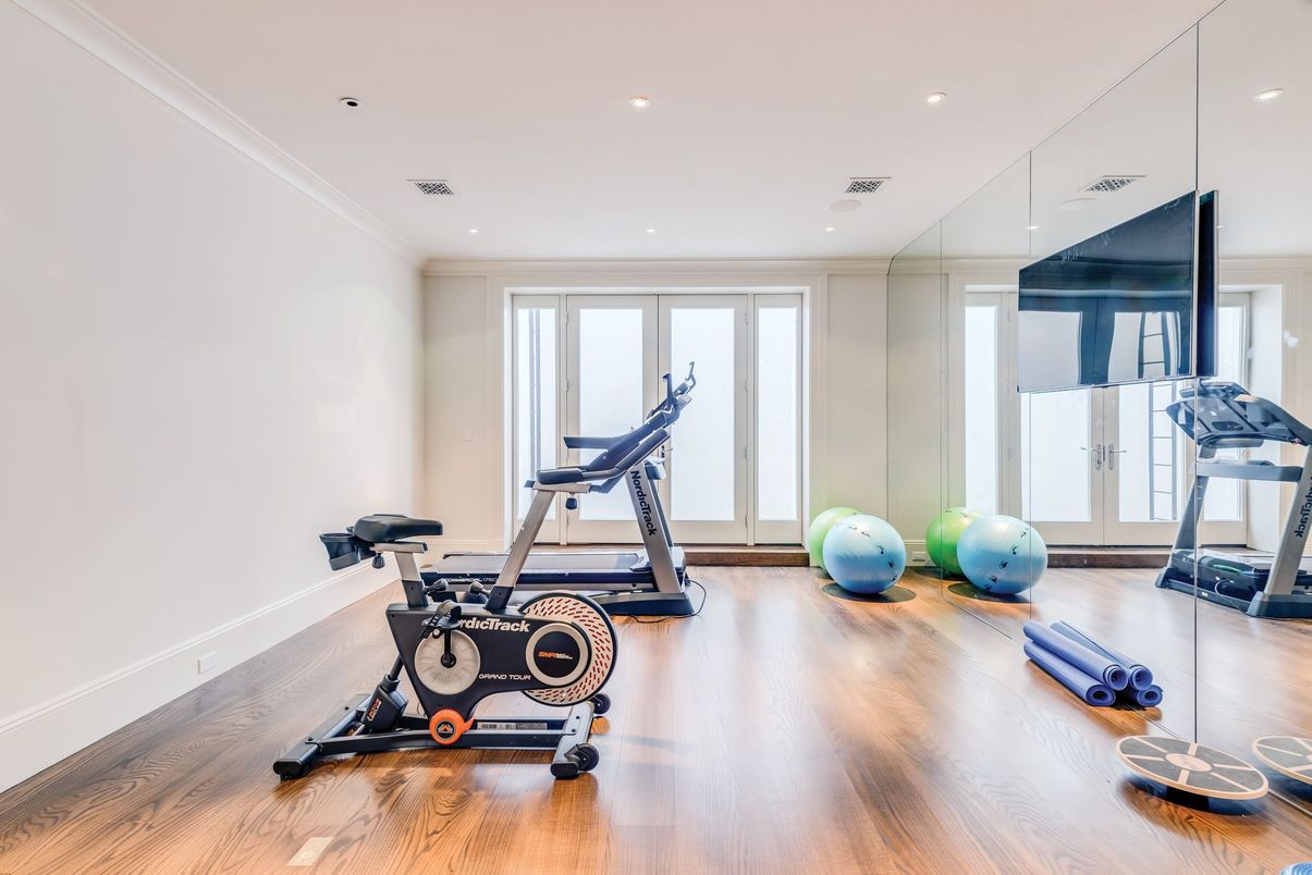 Fitness Equipment, Interior, Recessed Lighting, Wood Texture Flooring
