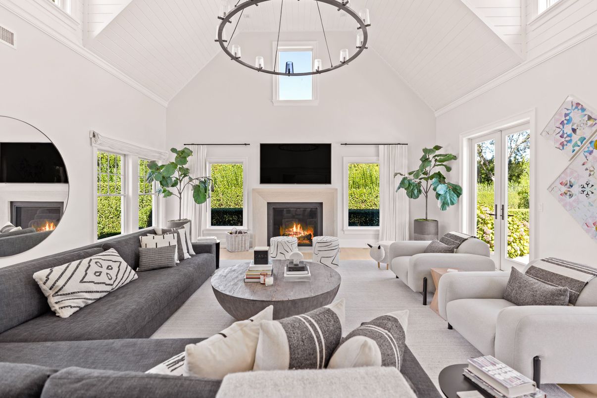 Fireplace, Interior, Living room