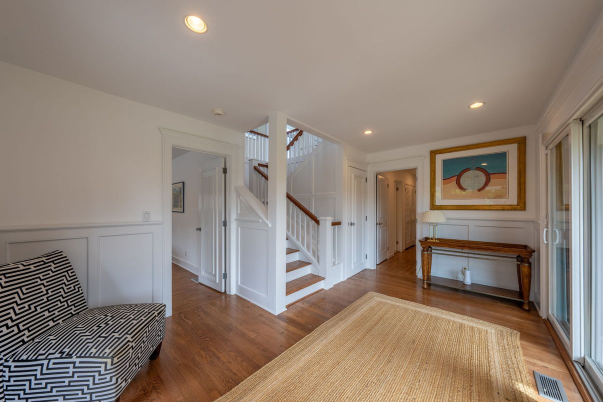 Interior, Recessed Lighting, Wood Texture Flooring