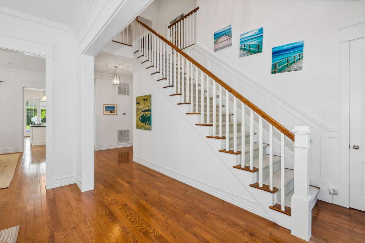 Interior, Pendant Lights, Wood Texture Flooring