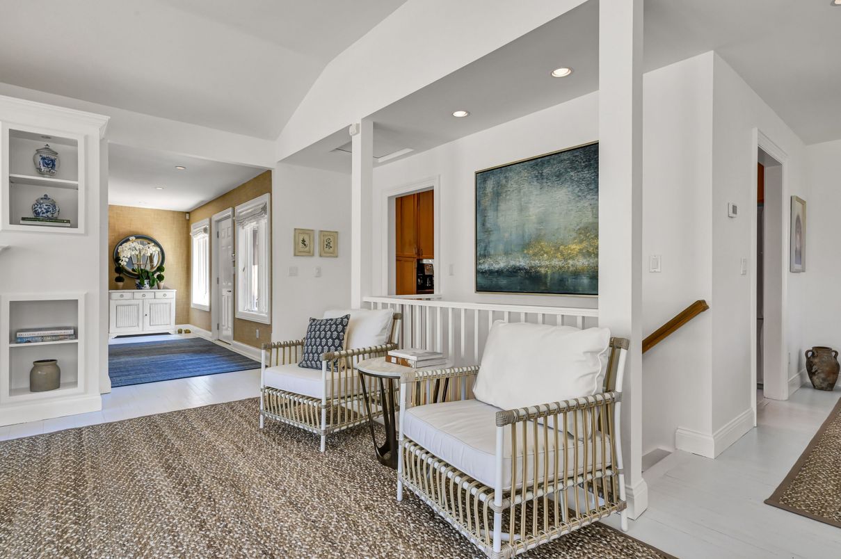 Fireplace, Interior, Recessed Lighting