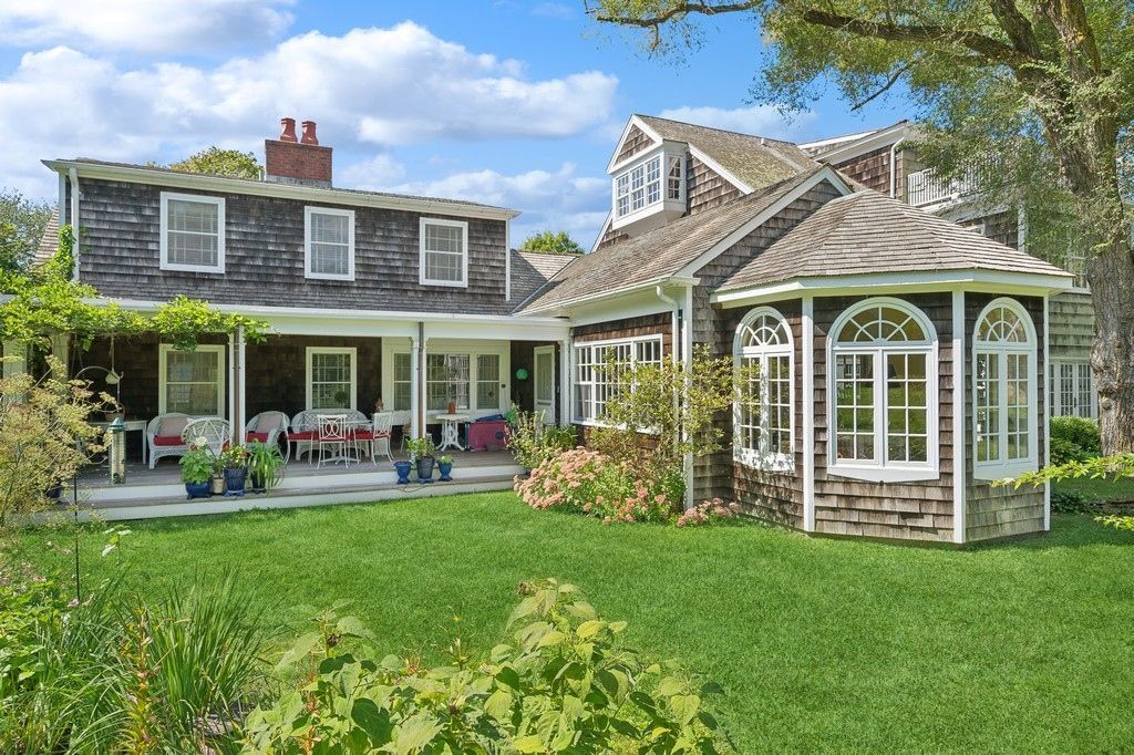 Exterior, Facade, Georgian