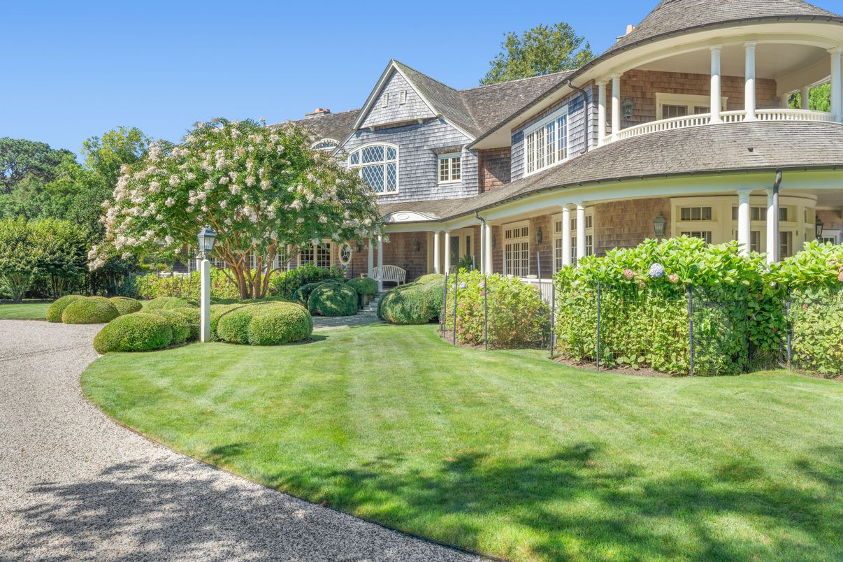 Backyard, Exterior, Facade, Brick Facade, Queen Anne Victorian