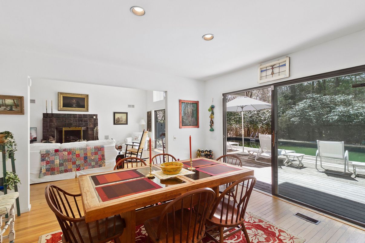 Dining room, Fireplace, Interior, Recessed Lighting, Wood Texture Flooring