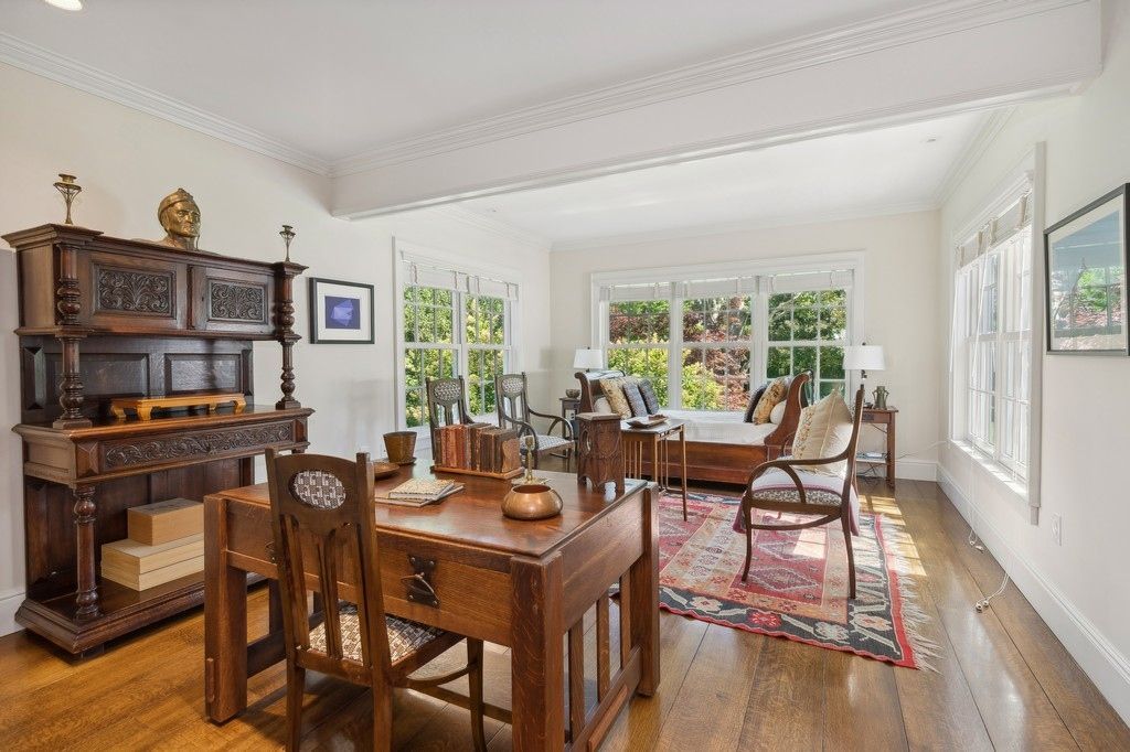 Dining room, Interior, Recessed Lighting, Wood Texture Flooring