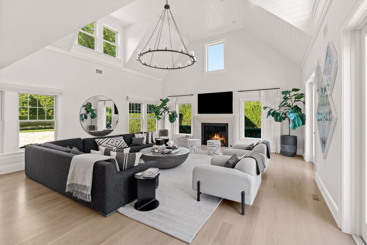 Chandelier, Fireplace, Interior, Living room, Pendant Lights, Wood Texture Flooring