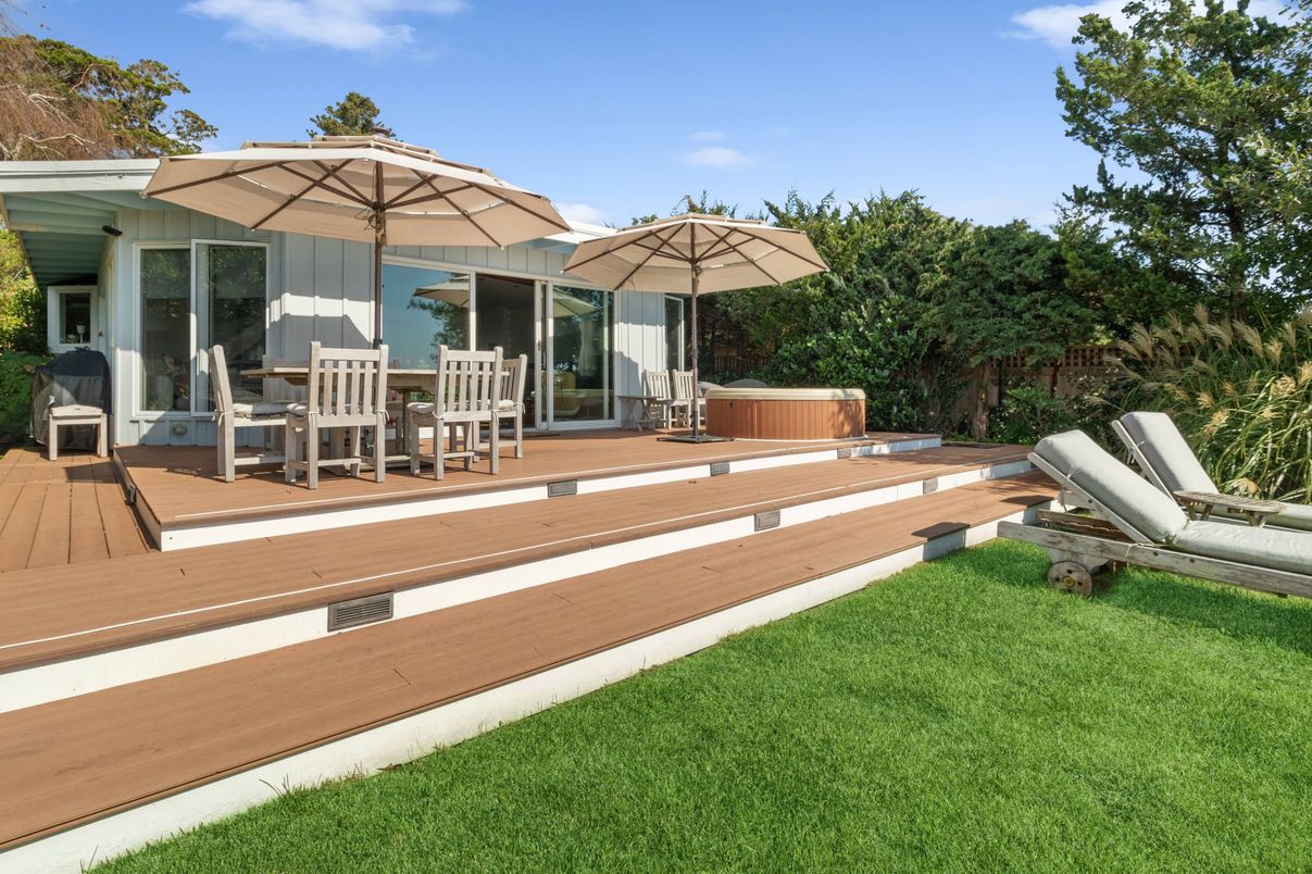 Backyard, Exterior, Hot Tub