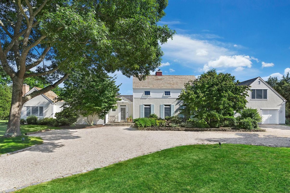 Attached, Backyard, Exterior, Facade, Georgian