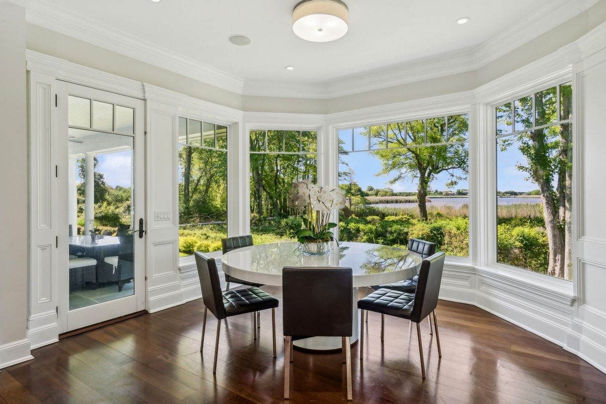 Dining room, Interior, Recessed Lighting, Sun Room, Wood Texture Flooring
