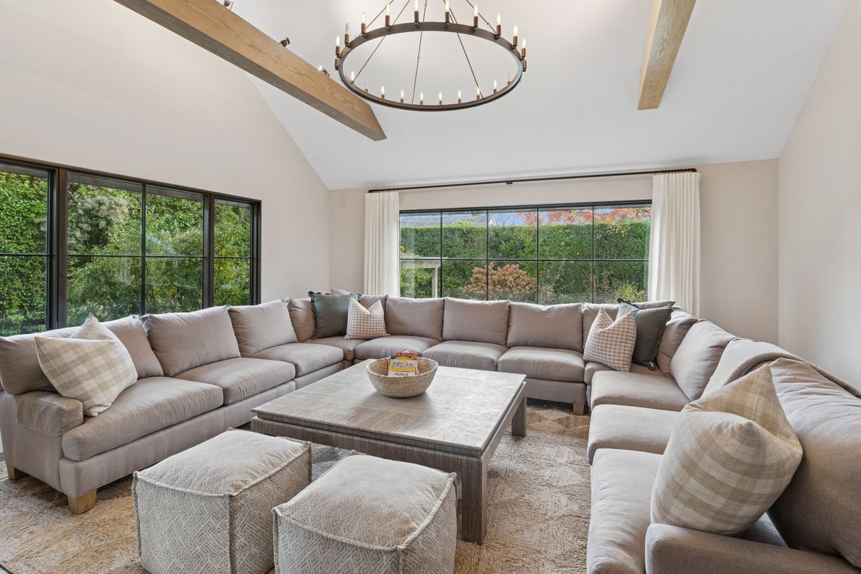 Interior, Living room, Pendant Lights, Wooden Beams