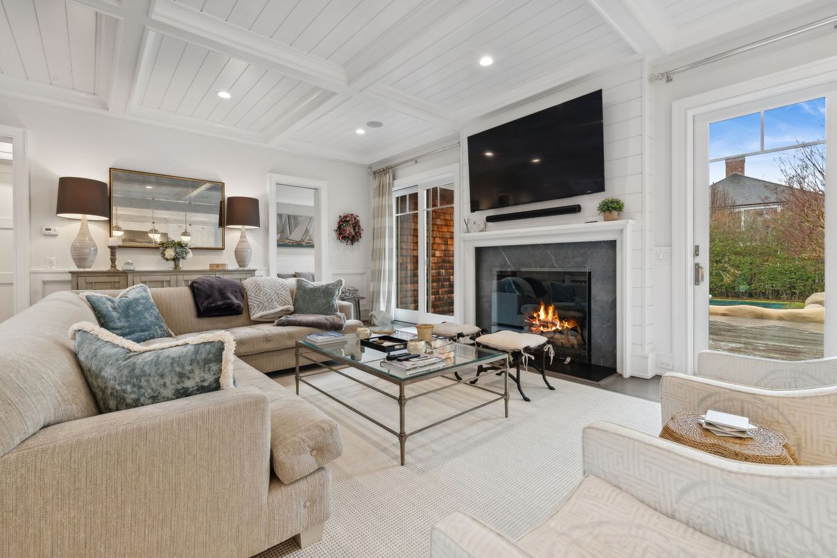 Fireplace, Interior, Living room, Recessed Lighting