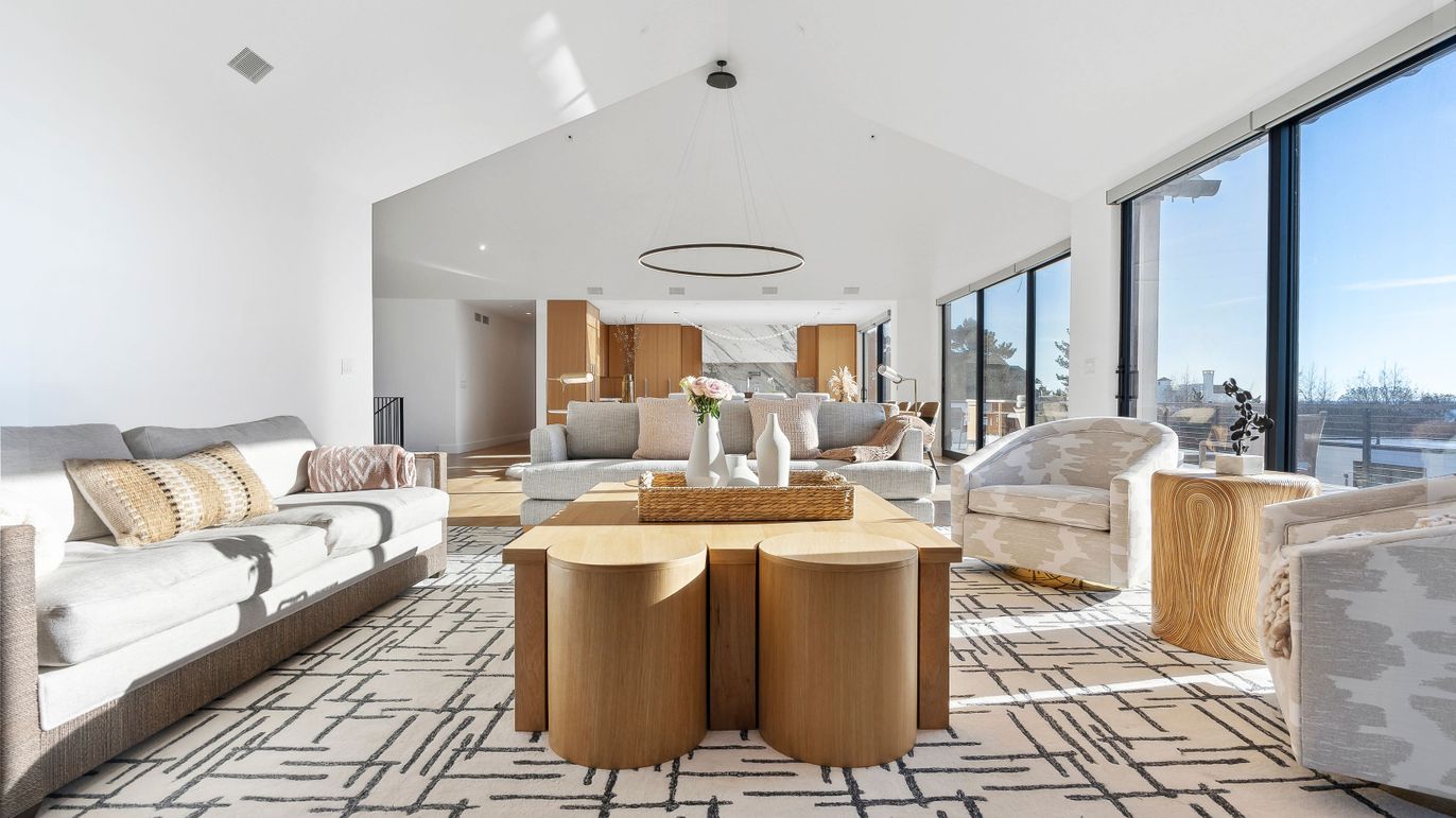 Interior, Living room, Pendant Lights, Recessed Lighting, Water