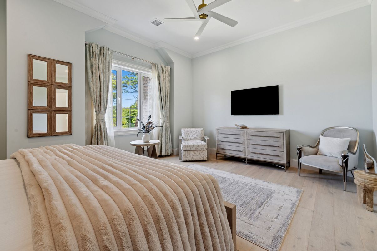 Bedroom, Interior, Recessed Lighting, Wood Texture Flooring