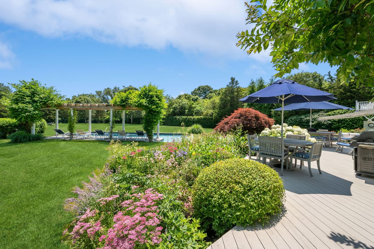 Backyard, Exterior, Pool