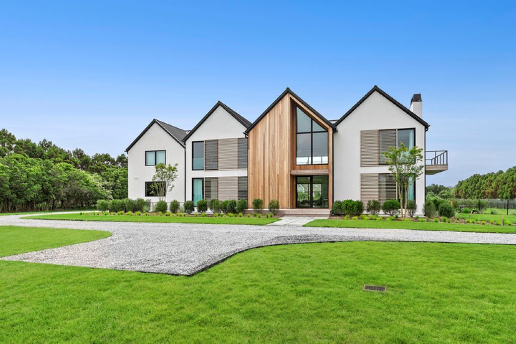 Backyard, Exterior, Facade, Farmhouse