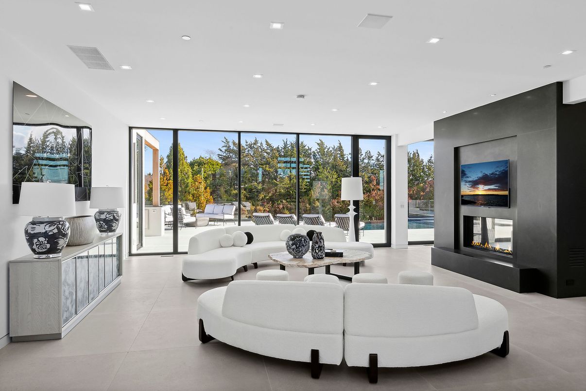 Fireplace, Interior, Living room, Recessed Lighting